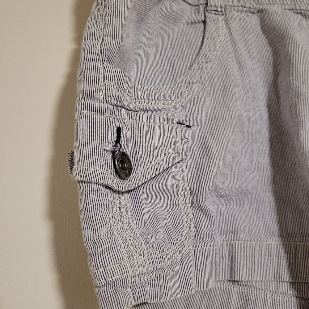 Women's Ubfree shorts, size 11, demin stripes - Picture 2 of 10